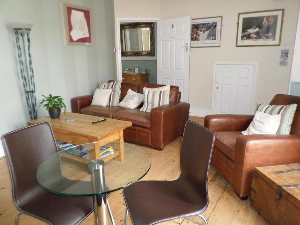 Hotel St Bernards New Quay Esterno foto